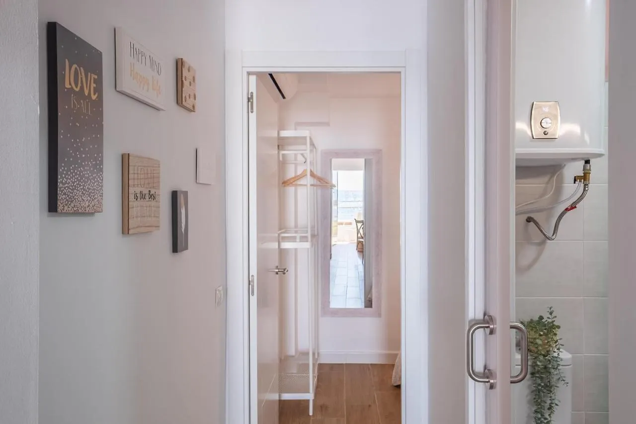 Hh Relax Seafront Apartment Malaga