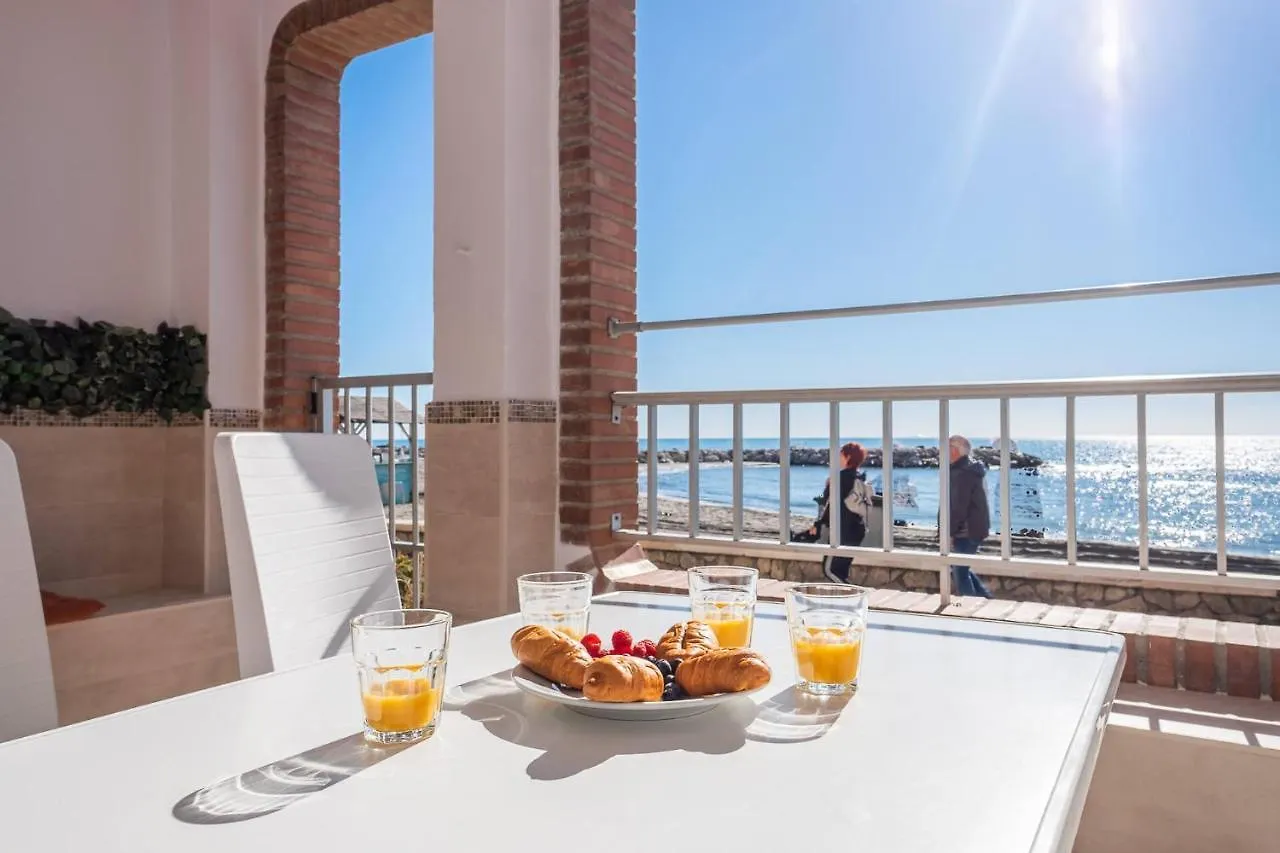 Hh Relax Seafront Apartment Malaga 0*,