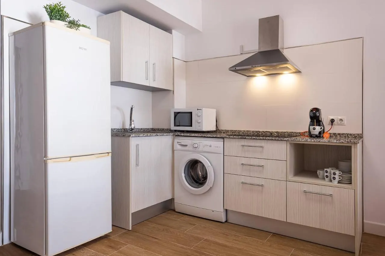 Hh Relax Seafront Apartment Malaga