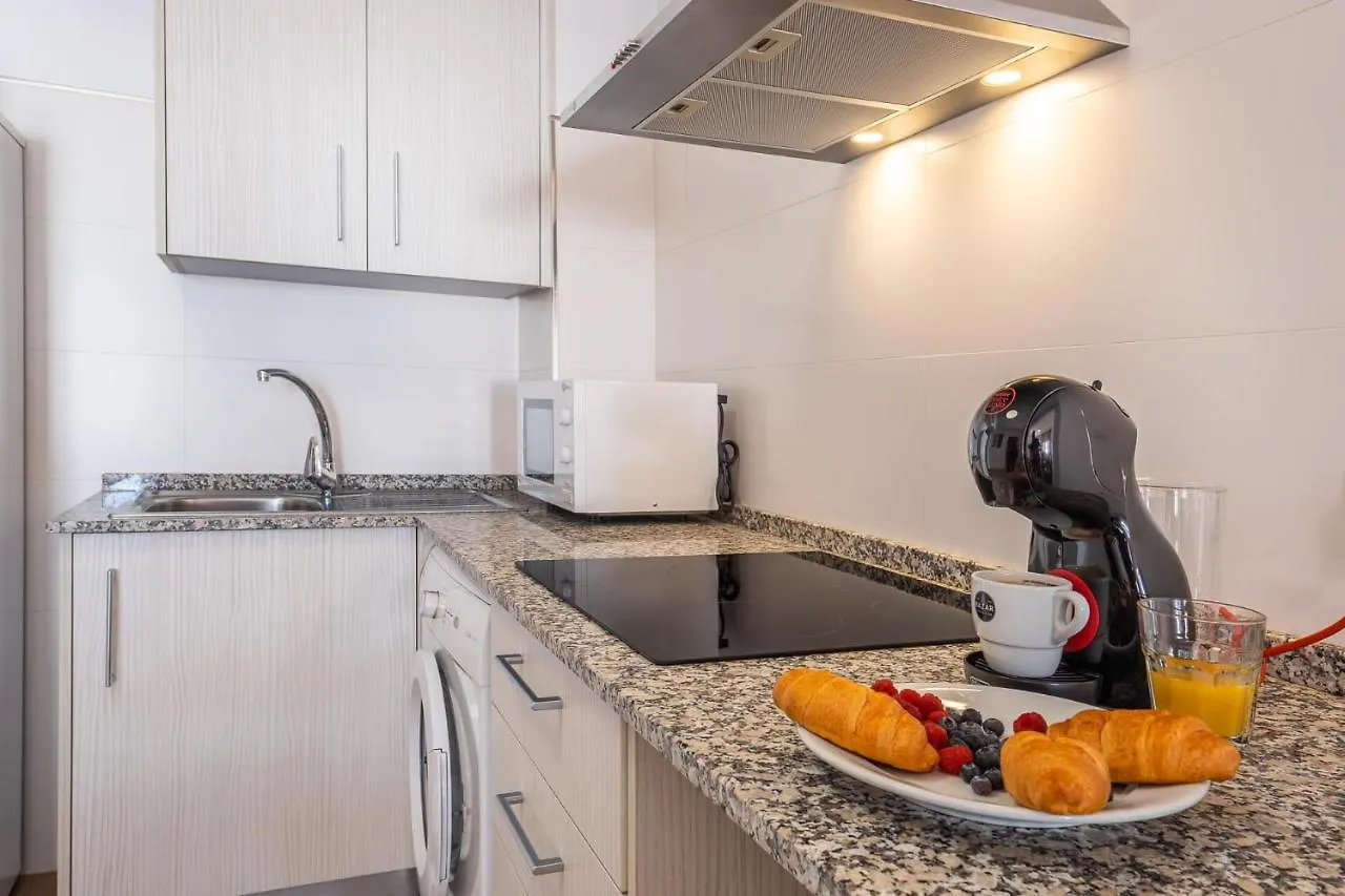 Hh Relax Seafront Apartment Malaga