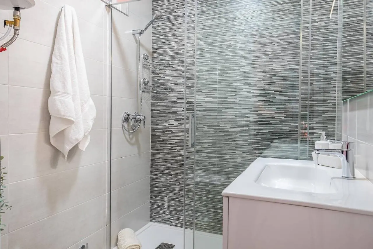 Hh Relax Seafront Apartment Malaga